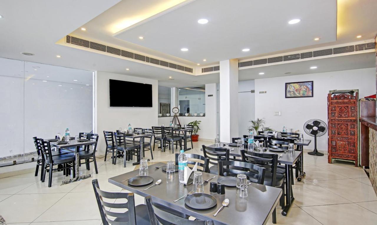 Treebo Royal Empire Adarsh Nagar, Chandigarh Hotel ภายนอก รูปภาพ